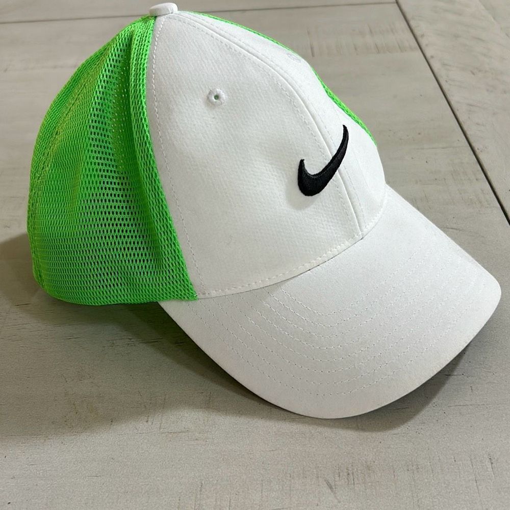 NIKE Golf Hat